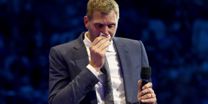 Beitragsbild des Blogbeitrags NBA: Kroos von Nowitzki-Ehrung beeindruckt