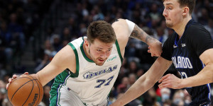 Beitragsbild des Blogbeitrags NBA: Doncic fetzt sich bei Mavs-Sieg mit Wagner – Nets bangen um verletzten Durant