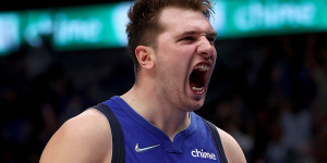 Beitragsbild des Blogbeitrags NBA: Doncic und Brunson in Foul-Not: Mavs ringen Atlanta nieder