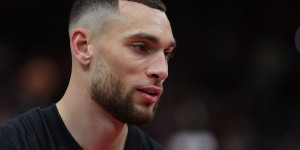 Beitragsbild des Blogbeitrags NBA: Sorgen um LaVine? Bulls-Star muss zum Kniespezialisten 