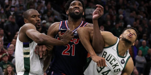 Beitragsbild des Blogbeitrags NBA: Ausrufezeichen! Bärenstarker Embiid dominiert Giannis und Milwaukee 