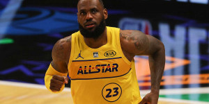 Beitragsbild des Blogbeitrags Basketball: NBA All Star Game, Übertragung heute live: Team LeBron vs. Team Durant im TV und Livestream