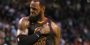 Beitragsbild des Blogbeitrags NBA: LeBron zurück zu den Cavs? “Tür ist nicht geschlossen” 