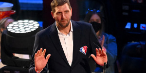 Beitragsbild des Blogbeitrags NBA: “Unglaublich”: NBA ehrt Dirk und die Top 75