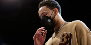 Beitragsbild des Blogbeitrags NBA: Rücken: Verschiebt sich Simmons Debüt?