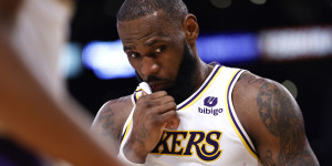 Beitragsbild des Blogbeitrags NBA: LeBron ratlos: “Habe keine Antworten”