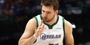 Beitragsbild des Blogbeitrags NBA: Bärenstarke Crunchtime! Doncic und die Mavs versenken Golden State spät