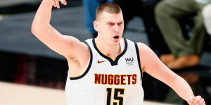 Beitragsbild des Blogbeitrags NBA: Jokic mit Rekord-Triple-Double in OT-Krimi – Bucks gewinnen Finals-Rematch