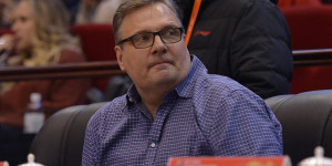 Beitragsbild des Blogbeitrags NBA: Racheaktion? Ex-GM Nelson verklagt Mavs