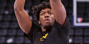 Beitragsbild des Blogbeitrags NBA: Warriors-Big fehlt weiterhin verletzt