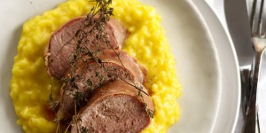 Beitragsbild des Blogbeitrags Duroc-Schweinefilet mit Serrano und Safranrisotto 