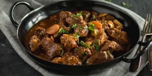 Beitragsbild des Blogbeitrags Bon appétit: Boeuf Bourguignon á la Julia Childs