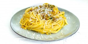 Beitragsbild des Blogbeitrags Quick & Easy Meals: Kürbis Carbonara 
