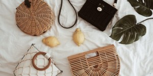 Beitragsbild des Blogbeitrags Die schönsten Sommertaschen aus Bambus, Stroh und Netz!