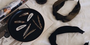 Beitragsbild des Blogbeitrags Accessoire Trend 2019: Haarschmuck als Statement!