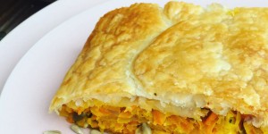 Beitragsbild des Blogbeitrags Kürbis-Karottenstrudel mit Sonnenblumenkernen