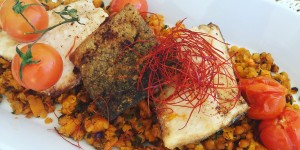 Beitragsbild des Blogbeitrags Forellenfilet auf Kürbis-Currylinsen