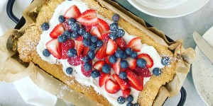 Beitragsbild des Blogbeitrags Dinkelkuchen mit Beeren 