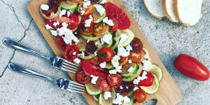 Beitragsbild des Blogbeitrags Tomaten Feigen Salat mit Ricotta 