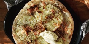 Beitragsbild des Blogbeitrags Ananas Kokos Pizza