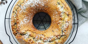Beitragsbild des Blogbeitrags Zucchini Schoko Kranz