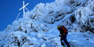 Beitragsbild des Blogbeitrags SchneeTagebuch 3 18/19 | Umwandlung der Schneedecke während Schönwetterphasen im Hochwinter