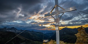 Beitragsbild des Blogbeitrags Sommer 2020 – Bergln, Gleitschirmfliegen & Sonnenauf/untergänge im Sellraintal 