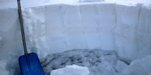 Beitragsbild des Blogbeitrags Schneeprofil lesen & interpretieren lernen