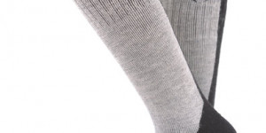 Beitragsbild des Blogbeitrags Alpaka-Socken: Abhilfe bei kalten Füßen 