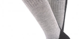 Beitragsbild des Blogbeitrags Alpaka-Socken: Abhilfe bei kalten Füßen