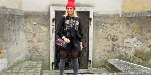 Beitragsbild des Blogbeitrags Flowerprint and Leathershorts 