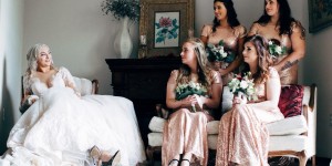 Beitragsbild des Blogbeitrags So wählen Sie die Brautjungfernkleider passend zum Hochzeitskleid aus 