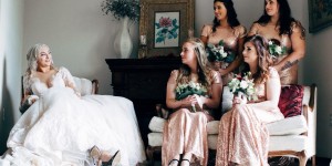 Beitragsbild des Blogbeitrags So wählen Sie die Brautjungfernkleider passend zum Hochzeitskleid aus