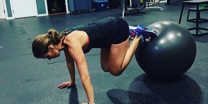 Beitragsbild des Blogbeitrags Vorteile des Gymnastikballs