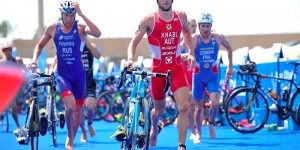 Beitragsbild des Blogbeitrags Saisonauftakt der World Triathlon Serie in Abu Dhabi 