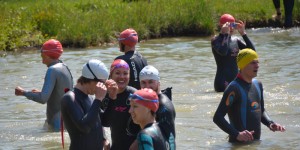 Beitragsbild des Blogbeitrags Heimischer Triathlon-Saisonauftakt mit drei Bewerben