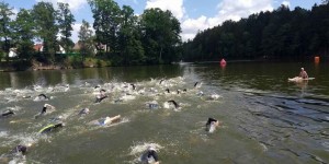Beitragsbild des Blogbeitrags Weiß und Niederreiten siegen bei Waldviertler Eisenmann