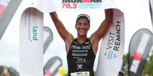 Beitragsbild des Blogbeitrags Lisa Huetthaler siegt beim IRONMAN 70.3 Luxembourg 