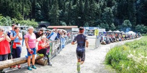 Beitragsbild des Blogbeitrags Der Alpenmythos lebt beim Schliersee Triathlon in Deutschland 