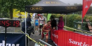 Beitragsbild des Blogbeitrags Kopf an Kopf Duell beim 9. Trans Vorarlberg Triathlon 