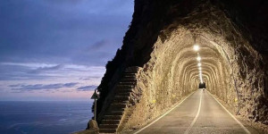 Beitragsbild des Blogbeitrags Mallorca: Tunnel zum Cap Formentor beleuchtet