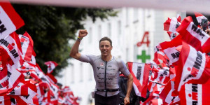 Beitragsbild des Blogbeitrags Philipp und Stratmann gewinnen den IRONMAN 70.3 Zell am See-Kaprun 