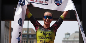 Beitragsbild des Blogbeitrags Laura Philipp siegt mit schnellster IRONMAN Langdistanz-Zeit
