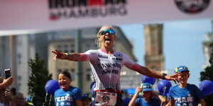 Beitragsbild des Blogbeitrags LIVE: IRONMAN Hamburg 2022 mit Laura Philipp