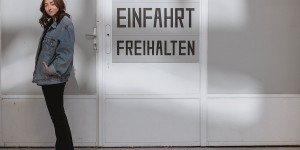 Beitragsbild des Blogbeitrags Outfit: Einfahrt Freihalten 