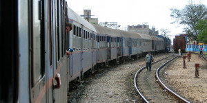 Beitragsbild des Blogbeitrags Mit dem Zug durch Kuba: Reisebericht und Video 