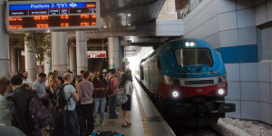 Beitragsbild des Blogbeitrags Mit dem Zug vom Ben Gurion Flughafen nach Tel Aviv und weiter
