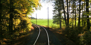 Beitragsbild des Blogbeitrags Mit der Gleichenberger Bahn durch den Herbst 