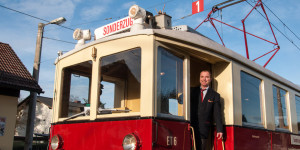 Beitragsbild des Blogbeitrags Adventfahrt im Nostalgiezug der Salzburger Lokalbahn in den Flachgau