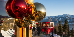 Beitragsbild des Blogbeitrags 5 Tipps für Adventausflüge mit dem Zug rund um Salzburg